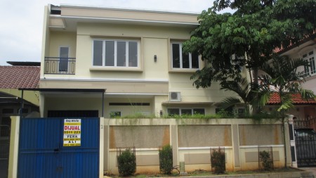 Dijual Rumah Palem Semi - Karawaci