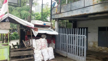 Ruko Luas dan Strategis di Kawasan Palmerah, Jakarta Pusat