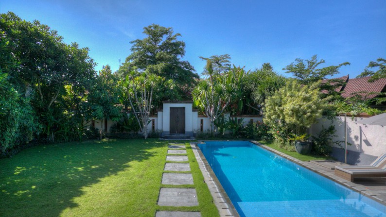 Freehold Modern Balinese Villa 3 Bedrooms in Sanur