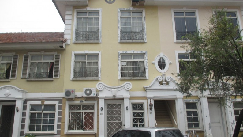 Dijual Townhouse Taman aParis Lantai 2&3- Lippo Karawaci