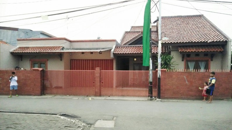 Rumah Furnished ,strategis di Rempoa Tangerang