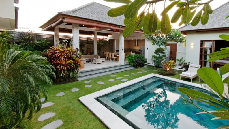 Unique Design Villa 3 Bedrooms in Seminyak