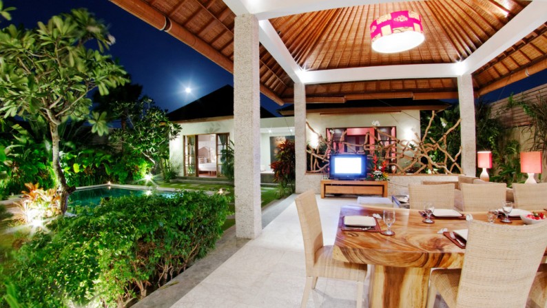 Unique Design Villa 3 Bedrooms in Seminyak