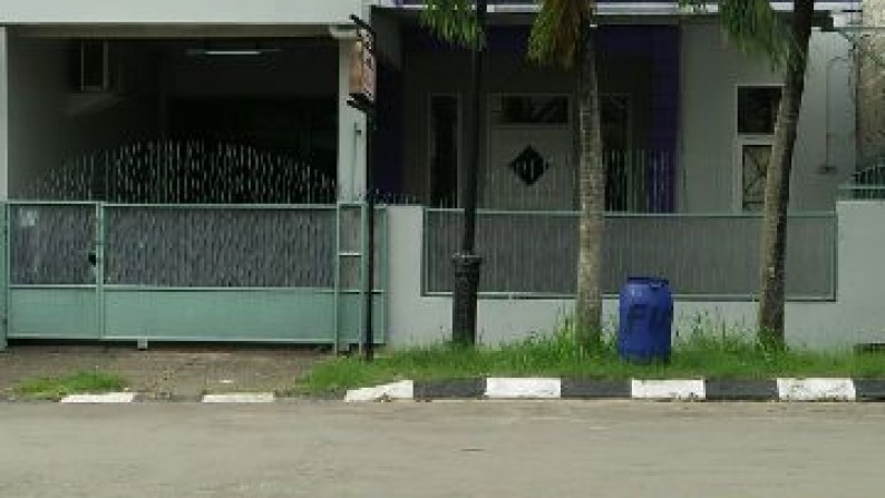 Rumah Bagus Siap Huni Dalam Komplek di Villa Bintaro Regency