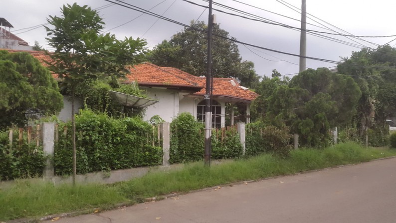 Rumah Murah Hitung Tanah di Lokasi Hook Cinere