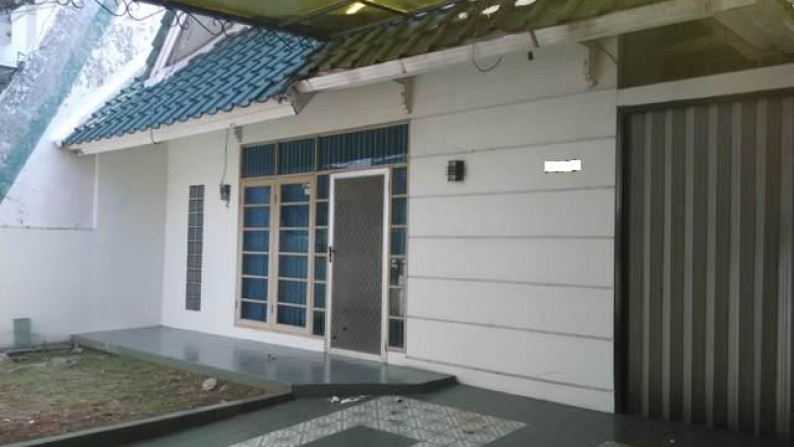 Jual Rumah di Jalan besar hitung tanah saja