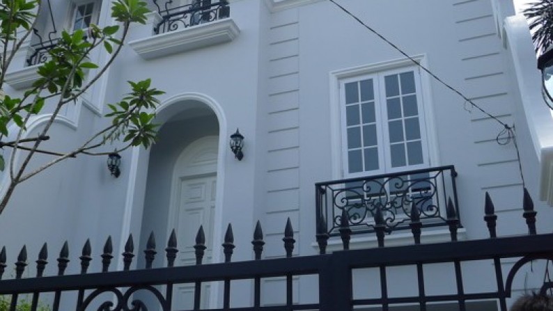 Rumah di Jalan Gaharu, Jakarta Selatan