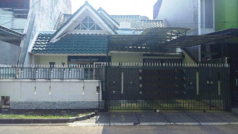 Jual Rumah di Jalan besar hitung tanah saja