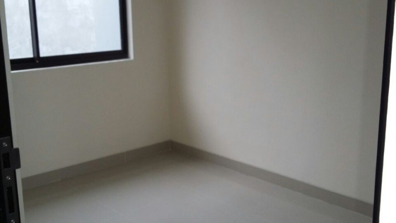 Dijual Rumah Bagus di Casa Jardin, Daan Mogot, Jakarta Barat