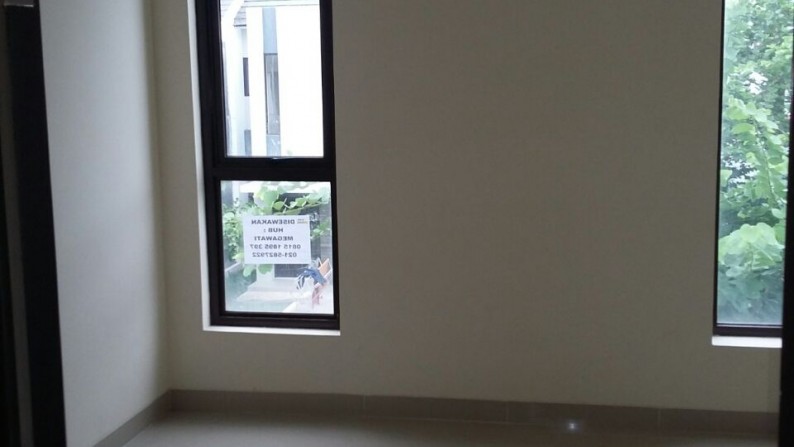 Dijual Rumah Bagus di Casa Jardin, Daan Mogot, Jakarta Barat