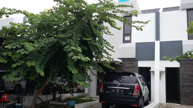 Dijual Rumah Bagus di Casa Jardin, Daan Mogot, Jakarta Barat