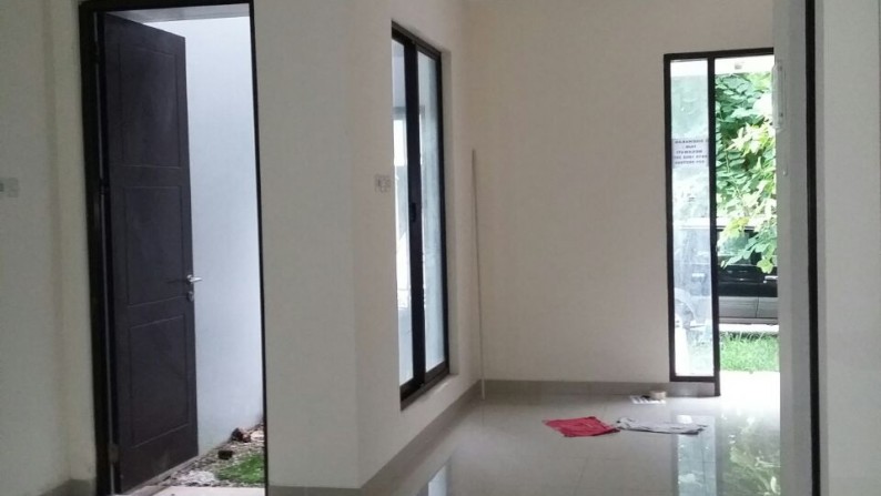 Dijual Rumah Bagus di Casa Jardin, Daan Mogot, Jakarta Barat