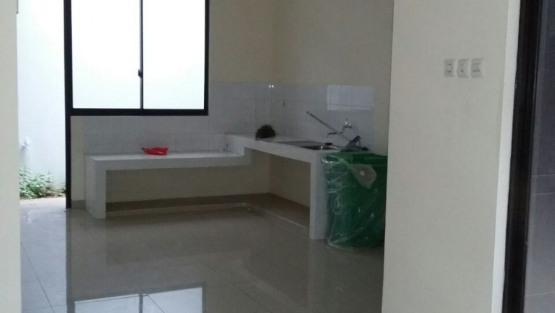 Dijual Rumah Bagus di Casa Jardin, Daan Mogot, Jakarta Barat