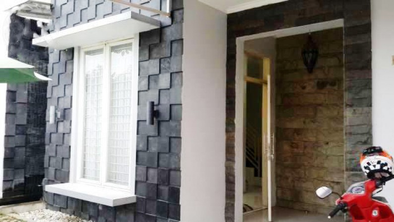 Rumah Nyaman dan Siap huni di Kawasan Cluster Acacia, jakarta