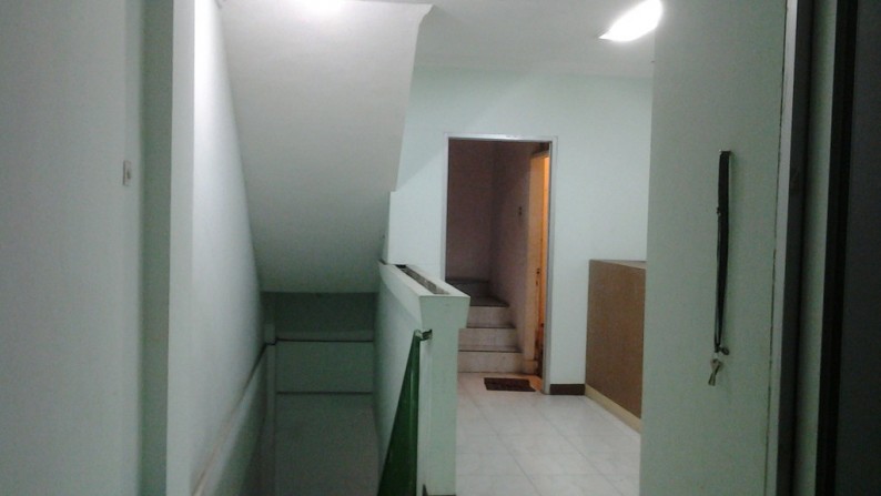 Lokasi Strategis , cocok untuk kantor n ruang usaha