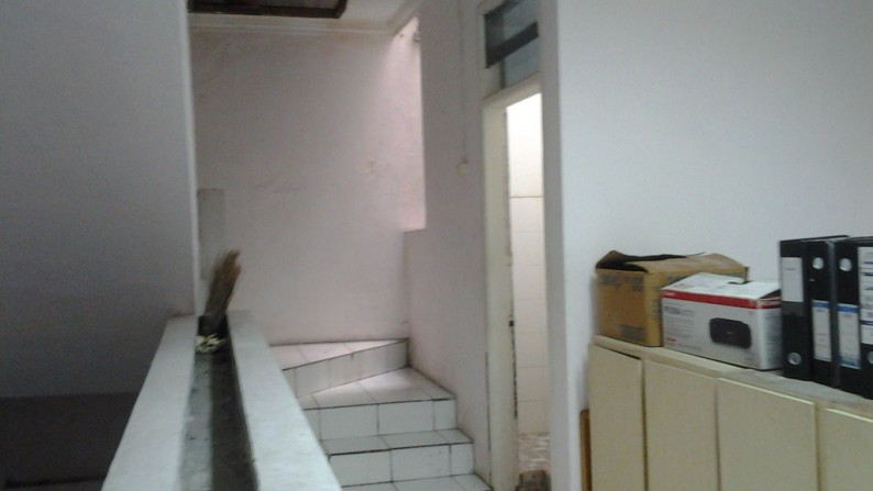 Lokasi Strategis , cocok untuk kantor n ruang usaha