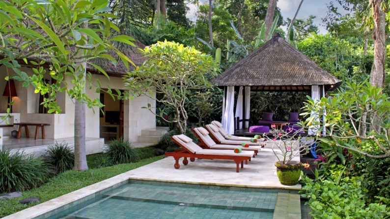 Rice Field View Villa Situated Near The Town of Ubud