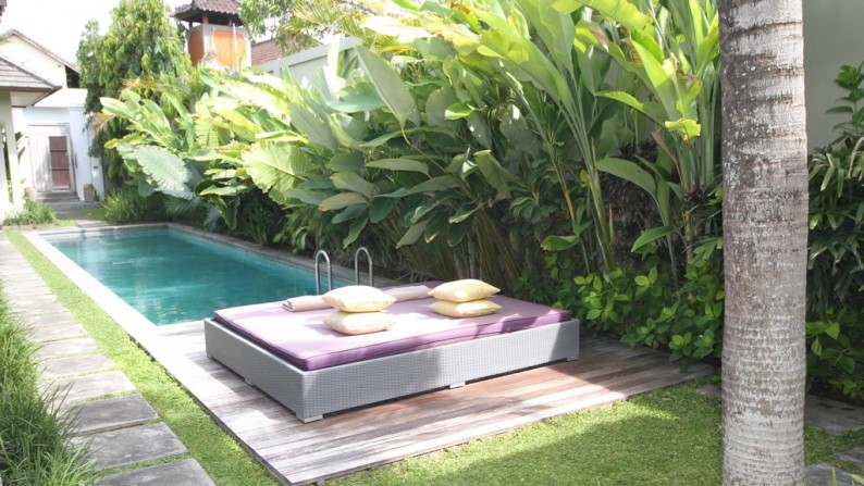 Freehold Beautiful 3 Bedrooms Villa in Heart of Seminyak