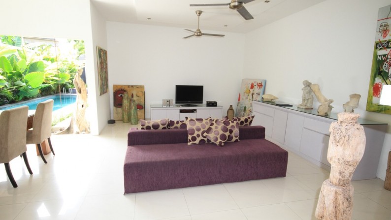 Freehold Beautiful 3 Bedrooms Villa in Heart of Seminyak