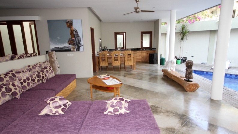 Freehold Modern 2 Beds Villa in Seminyak, Close to Beach