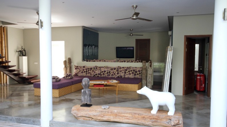 Freehold Modern 2 Beds Villa in Seminyak, Close to Beach