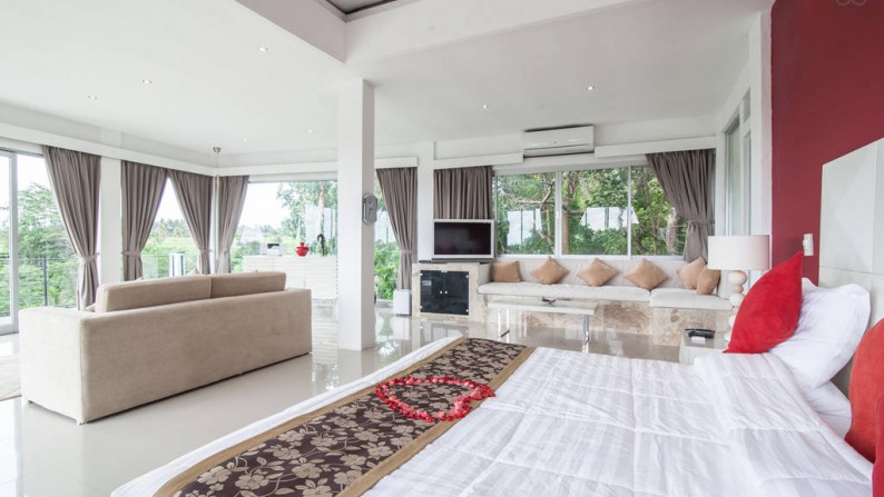 Freehold Stunning Villa 5 Beds in Tabanan