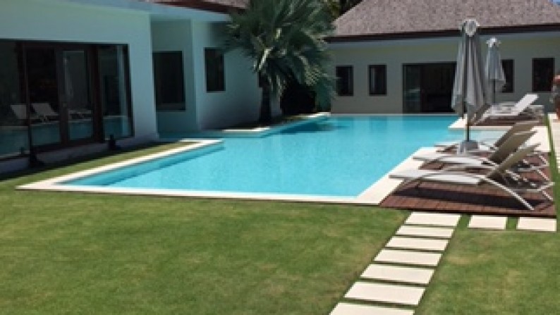 Stunning Villa for sale in Batu Bolong Canggu with Rice paddy view