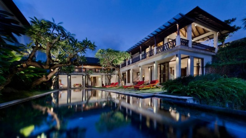 Freehold Cliff Beachfront Villa 4 Bedrooms With Spectacular Sea View Nusa Dua