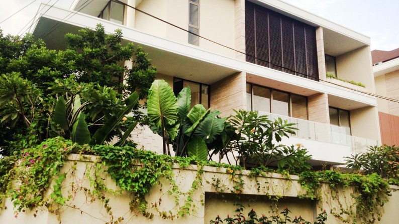 Rumah Nyaman dan Siap Huni di Kawasan Lebak Bulus, Jakarta Selatan