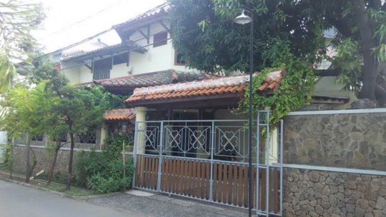 Rumah Hook di Sunter Pratama Tenang