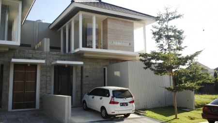 House Located At One gate System Denpasar Housing Complex