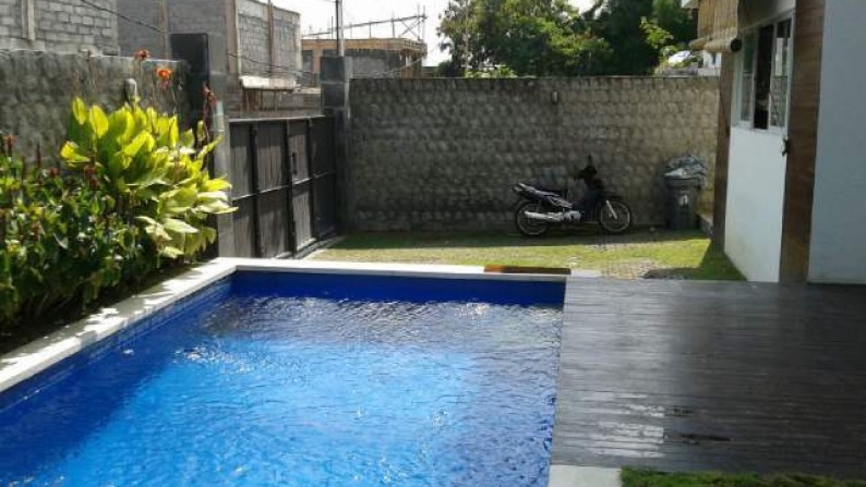 Villa Surrounded By Luxurious Villa At Canggu Area