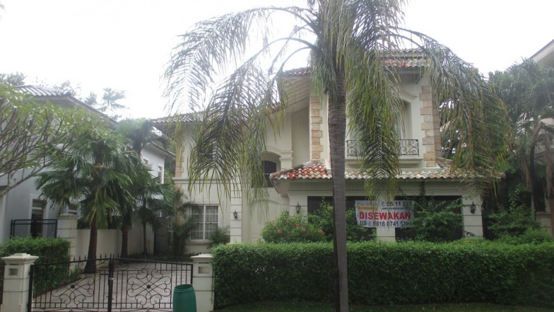 Disewakan Rumah Taman Beverly Golf - Lippo Karawaci