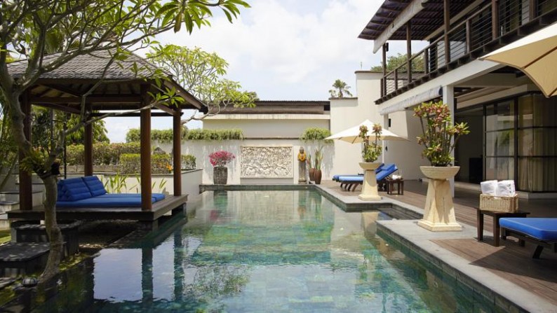 Freehold Ocean View Villa in Jimbaran