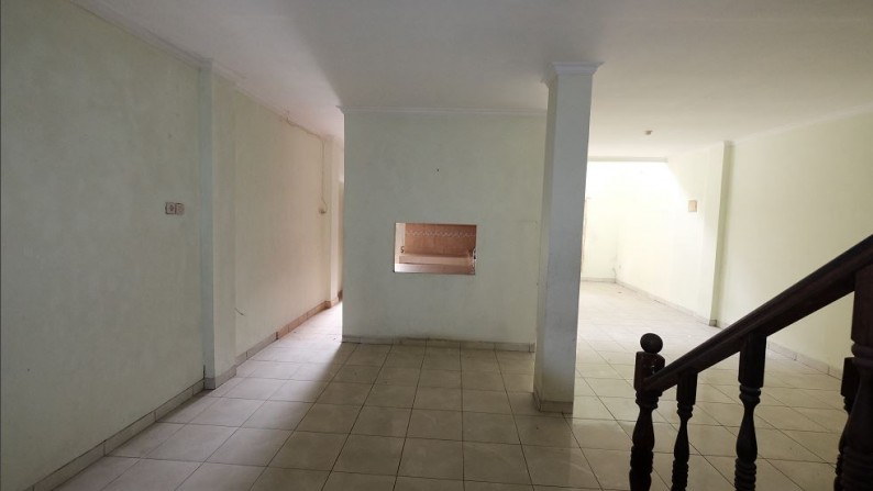 Dijual Rumah 3 Tingkat @ Kemandoran - Kebayoran Lama - Jakarta Barat