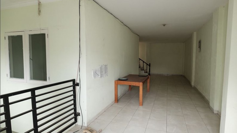 Dijual Rumah 3 Tingkat @ Kemandoran - Kebayoran Lama - Jakarta Barat