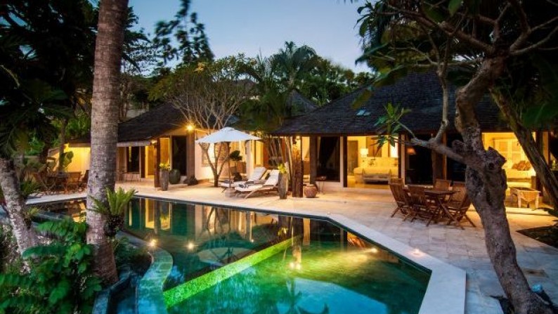 Luxury Villa Surrounded With Rice Paddy Field At Berawa Canggu