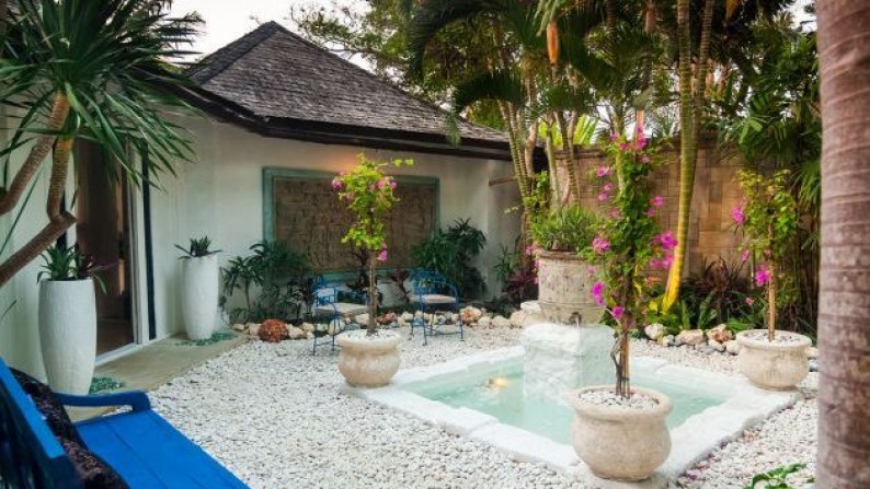 Luxury Villa Surrounded With Rice Paddy Field At Berawa Canggu