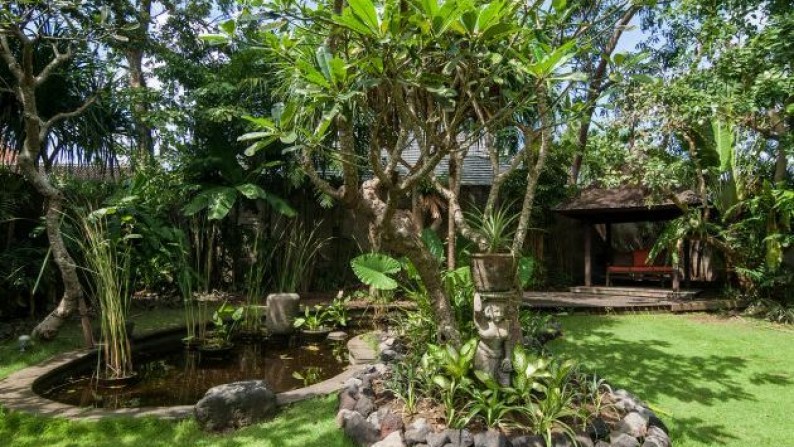 Luxury Villa Surrounded With Rice Paddy Field At Berawa Canggu