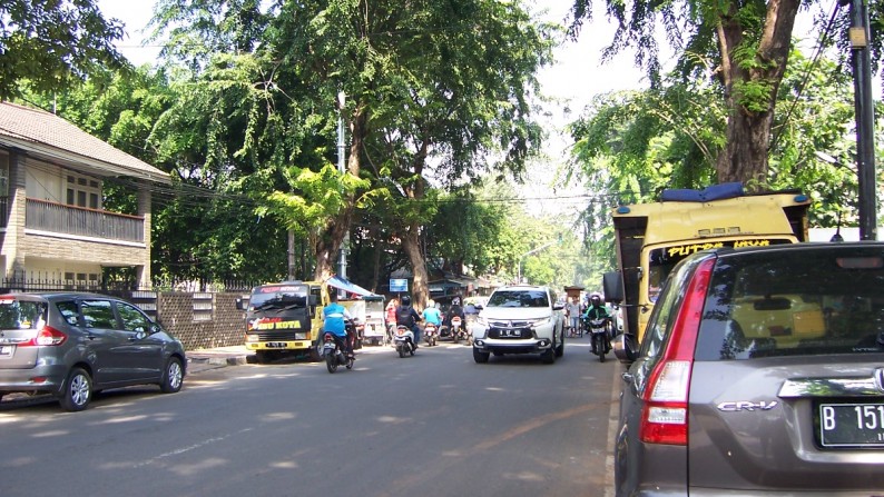 Rumah bangunan lama di lokasi bisnis, Jakarta Pusat