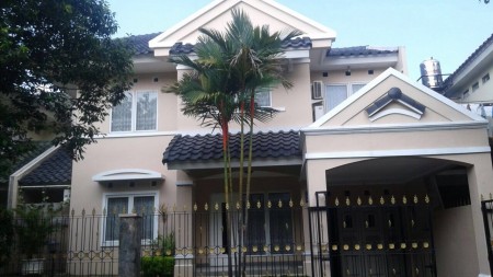 Rumah Cantik siap huni di Puspita Loka