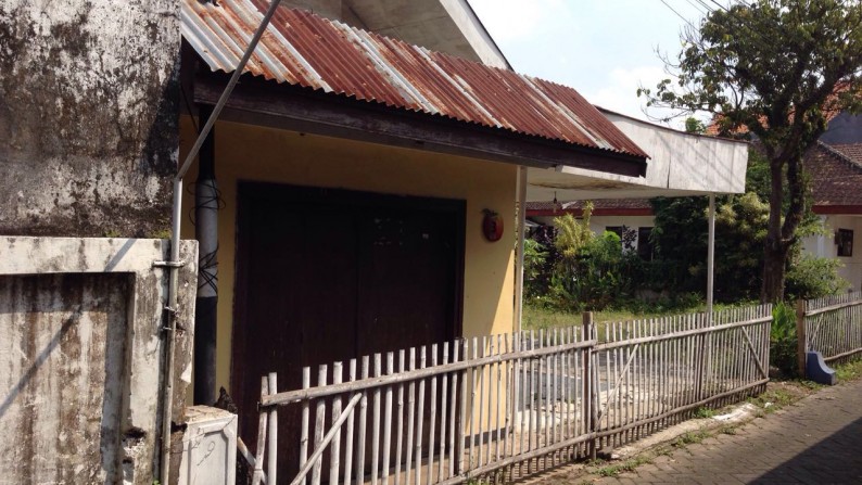 Dijual Rumah di Batu Malang, letak sangat strategis dekat hotel Purnama, cocok buat  villa...