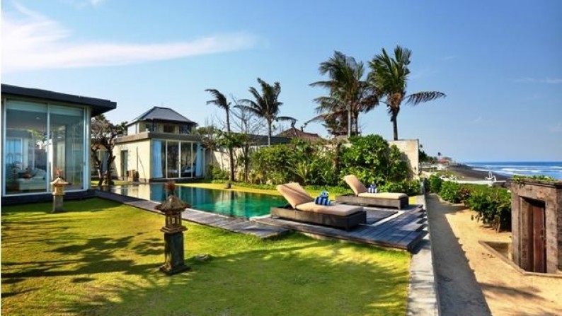 Beach Villa 14 Bedrooms in Sanur