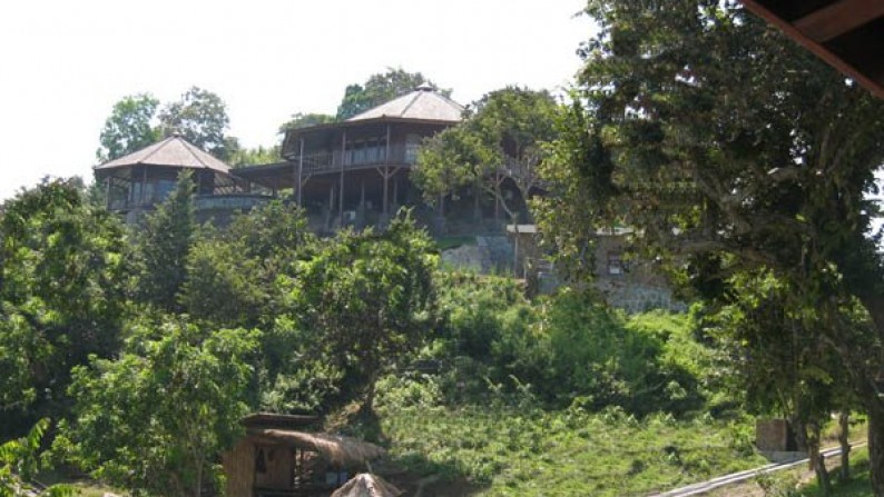 Villa Built On Small Hill With Ocean View At Lombok Area