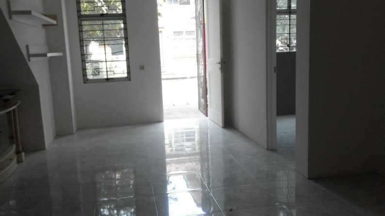 Disewawakn Townhouse Taman Paris Lantai Dasar - Lippo Karawaci