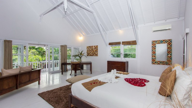 Freehold Luxury Villa 6 Bedrooms In The Heart of Petitenget, Seminyak