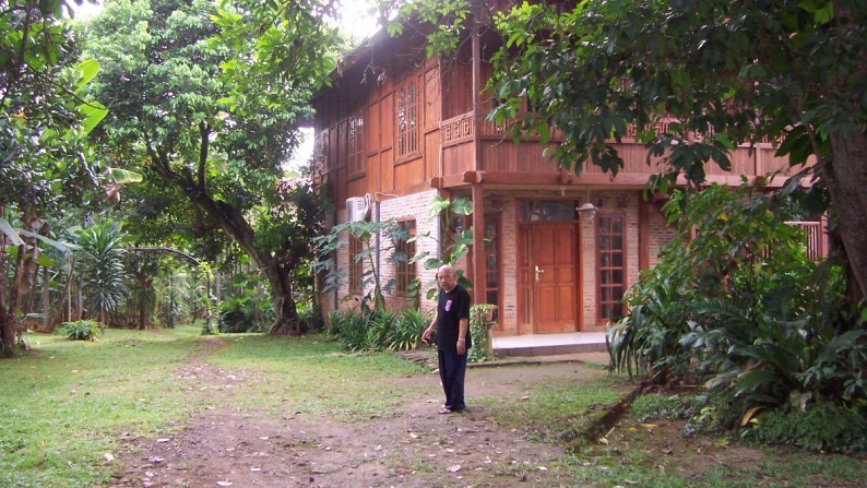 Rumah Villa yang asri di Limo