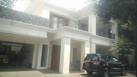 Rumah Minimalis,Asri di Pondok Indah Jakarta Selatan