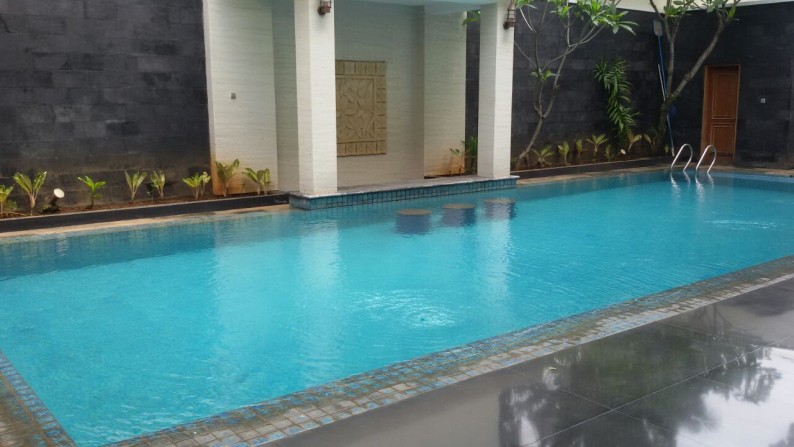 Rumah Minimalis,Asri di Pondok Indah Jakarta Selatan