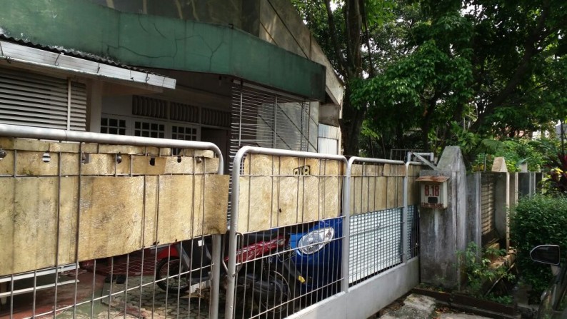 Dijual Rumah Hitung Tanah di Pondok Cabe